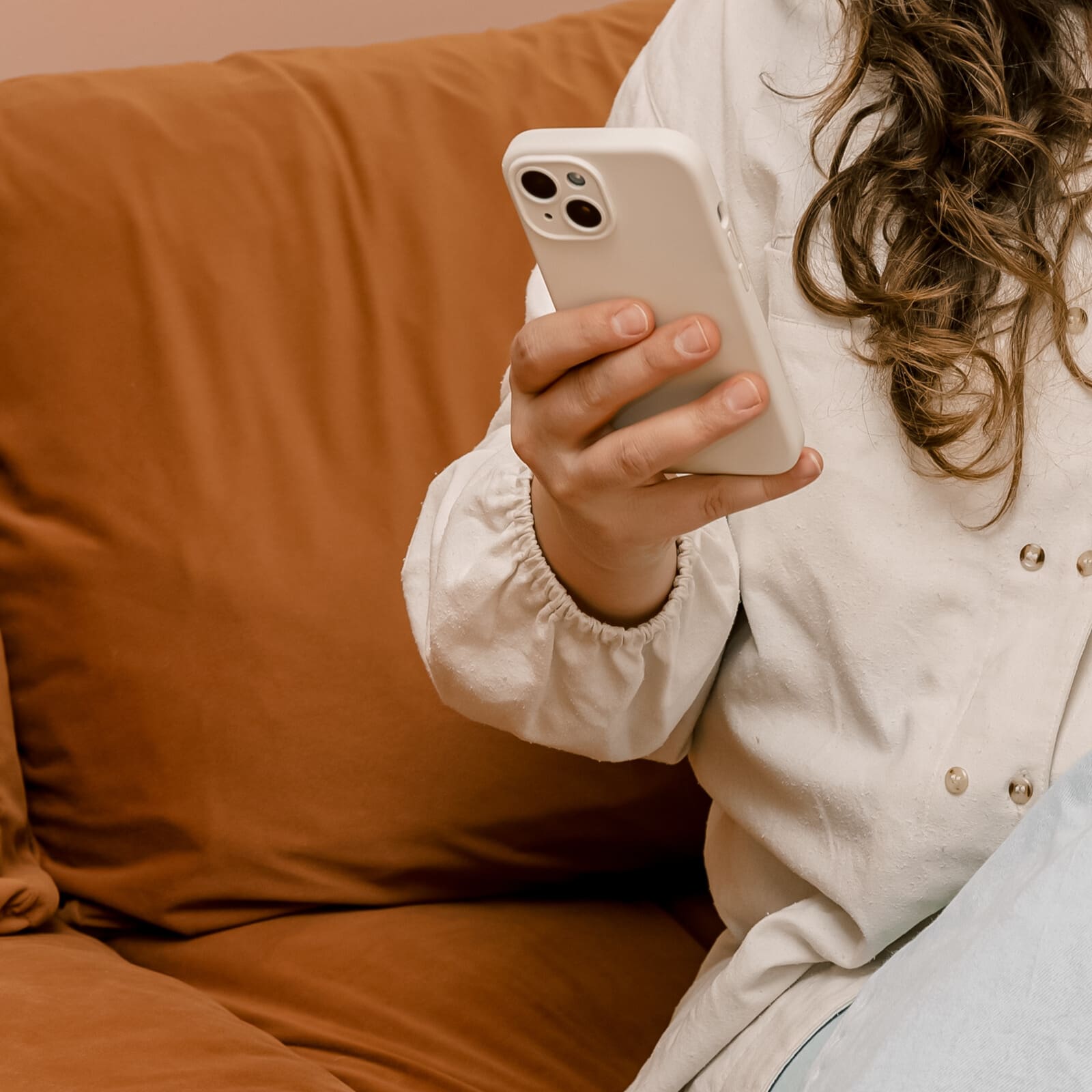 Worried about the impact of stress on your health? Learn the different types of stress, how chronic stress affects your brain, and what you can do to take back control. #TypesOfStress #DoctorLife #PhysicianWellness #WorkLifeBalance #ProductivityTips